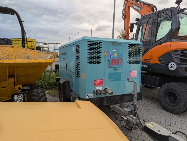 WhatsApp Image 2025-11-07 at 08.11.02